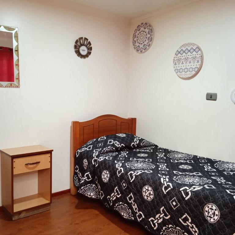 Residencial la Cabaña - Single Room with Shared Bathroom - 1