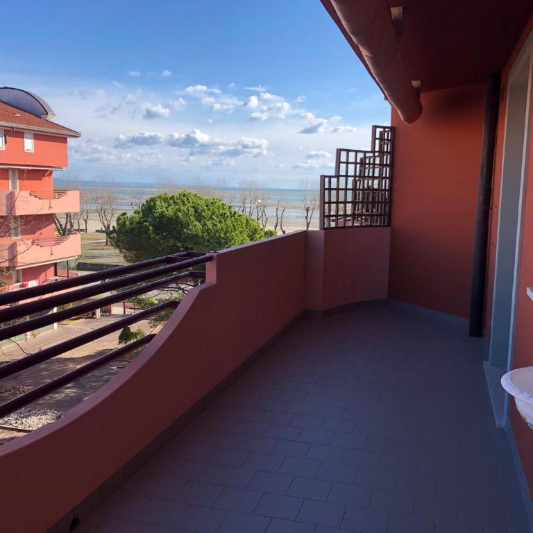 VIALE DEL SOLE - Appartamento con 2 Camere da Letto - 1