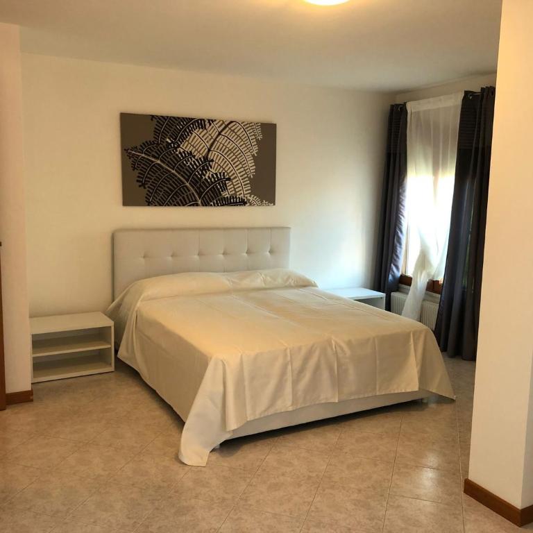 VIALE DEL SOLE - Appartamento con 2 Camere da Letto - 6