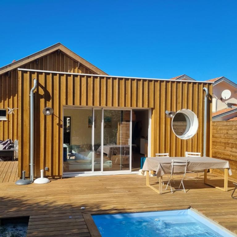 Biby BeachHouse - Villa - 24