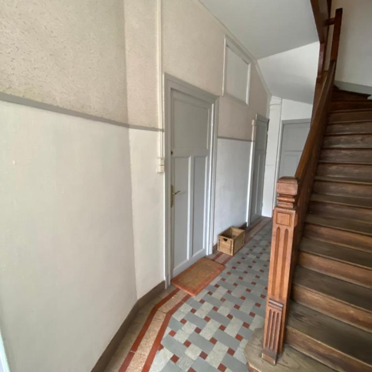 Proche du Stade Omnisports et à pied du Lac - Appartement 1 Chambre - 17