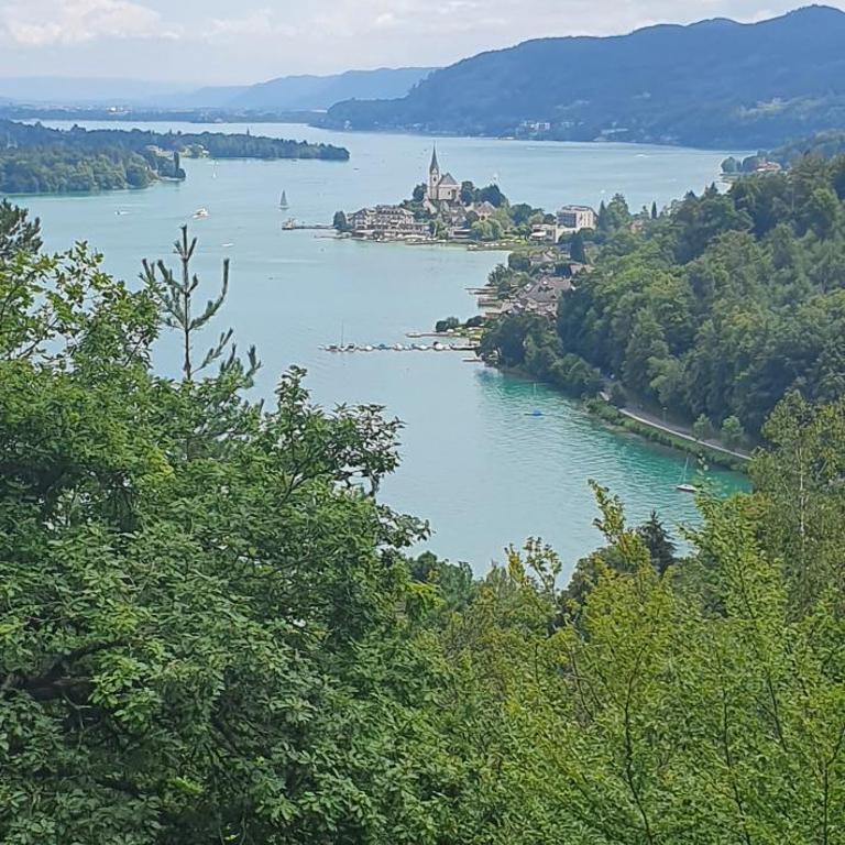 Alte Villa 400m2 Seegrund nur für euch - old villa with 400m2 beach just for you - Villa - 34