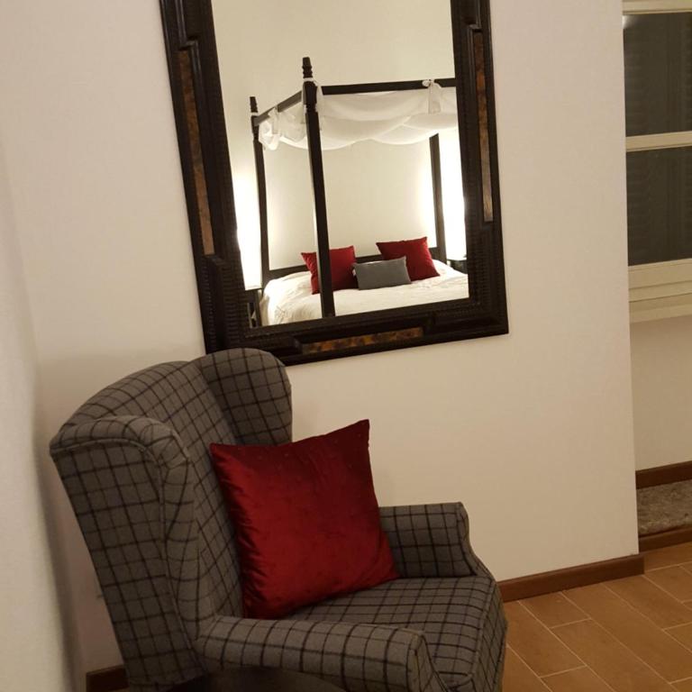 Villa Maghetti - modernized flat in historic palazzo in the center of Luino - Apartment mit 2 Schlafzimmern - 5