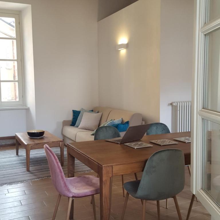 Villa Maghetti - modernized flat in historic palazzo in the center of Luino - Apartment mit 2 Schlafzimmern - 16