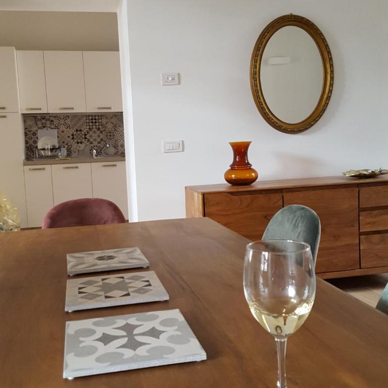 Villa Maghetti - modernized flat in historic palazzo in the center of Luino - Apartment mit 2 Schlafzimmern - 23