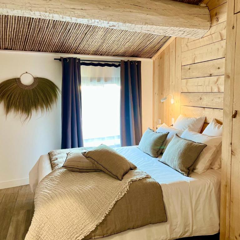 Le S - Chambre Double - Vue sur Piscine - 2