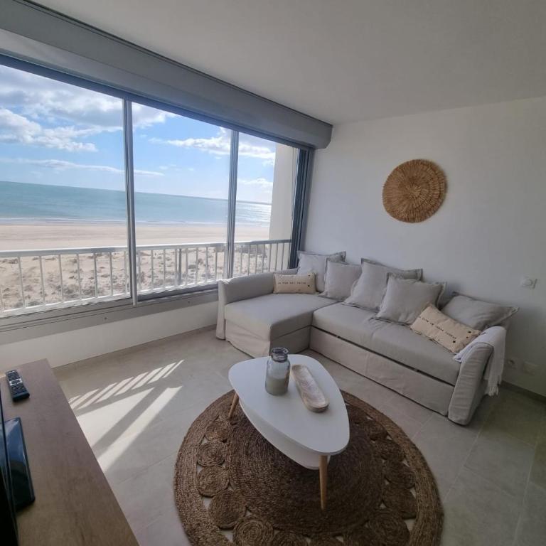 Superbe Studio Rénové les pieds dans l'eau! - Appartement 1 Chambre - 2