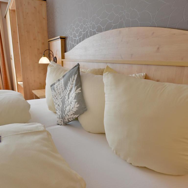 Hotel Mesnerwirt - Zentrumslage - Fünfbettzimmer - 1