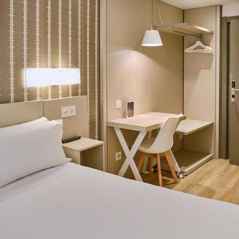 Hostal Suso - Habitación Estándar - 1 cama grande - 5