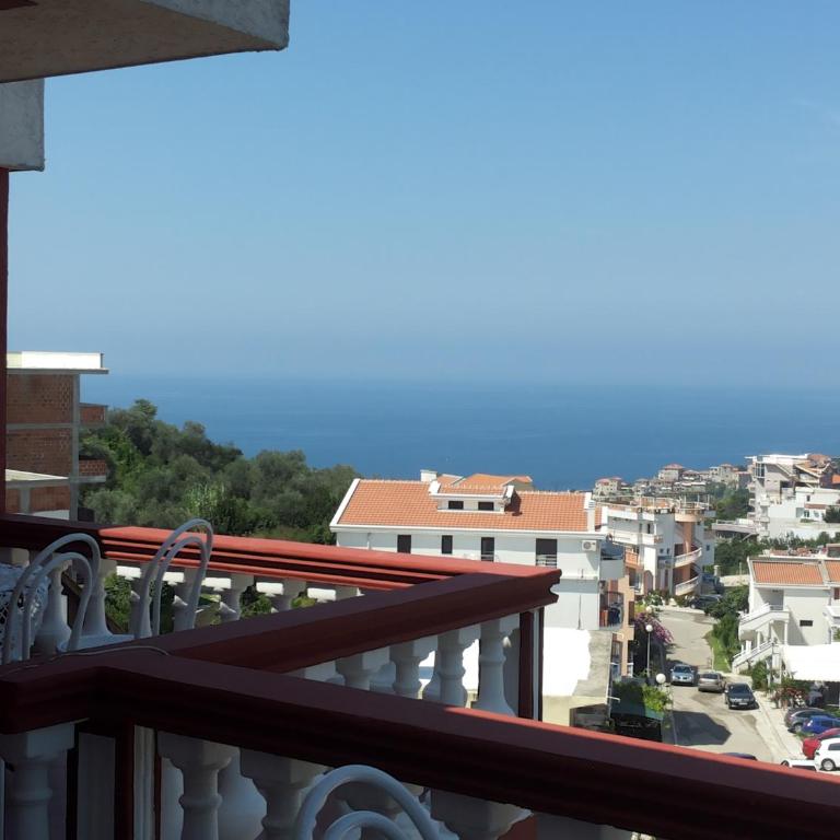 Alvanita Apartments - Two-Bedroom Apartment with Balcony - 7
