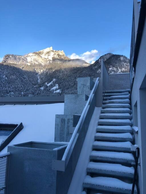 Modern Alpine Penthouse with Lake View - Ferienhaus - 41