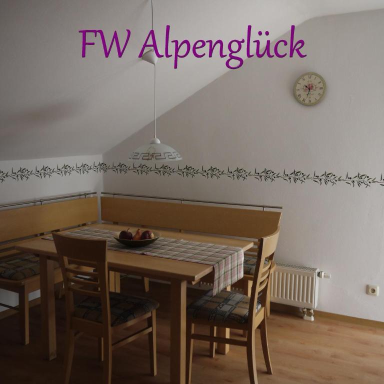 Ferienwohnungen Kral - Apartment mit 2 Schlafzimmern und Balkon - 4