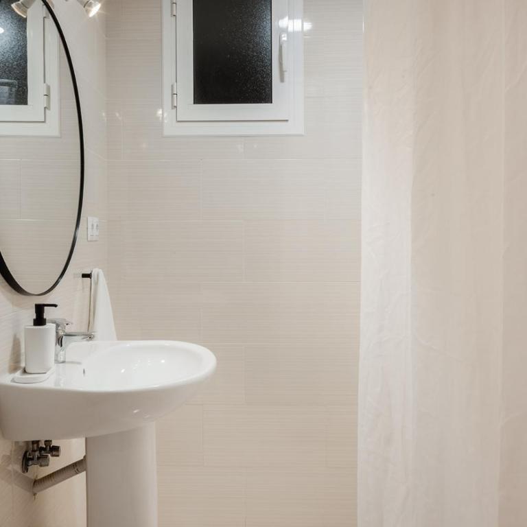 Apartamentos FV Flats Valencia - Mestalla 5 - Three-Bedroom Apartment - 2nd Floor - 18