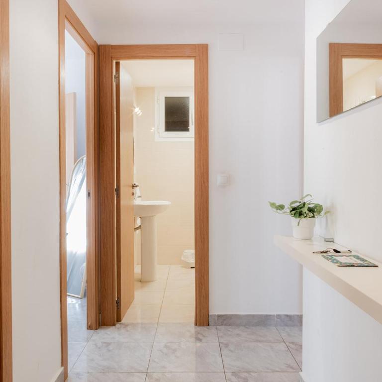 Apartamentos FV Flats Valencia - Mestalla 5 - Three-Bedroom Apartment - 2nd Floor - 19