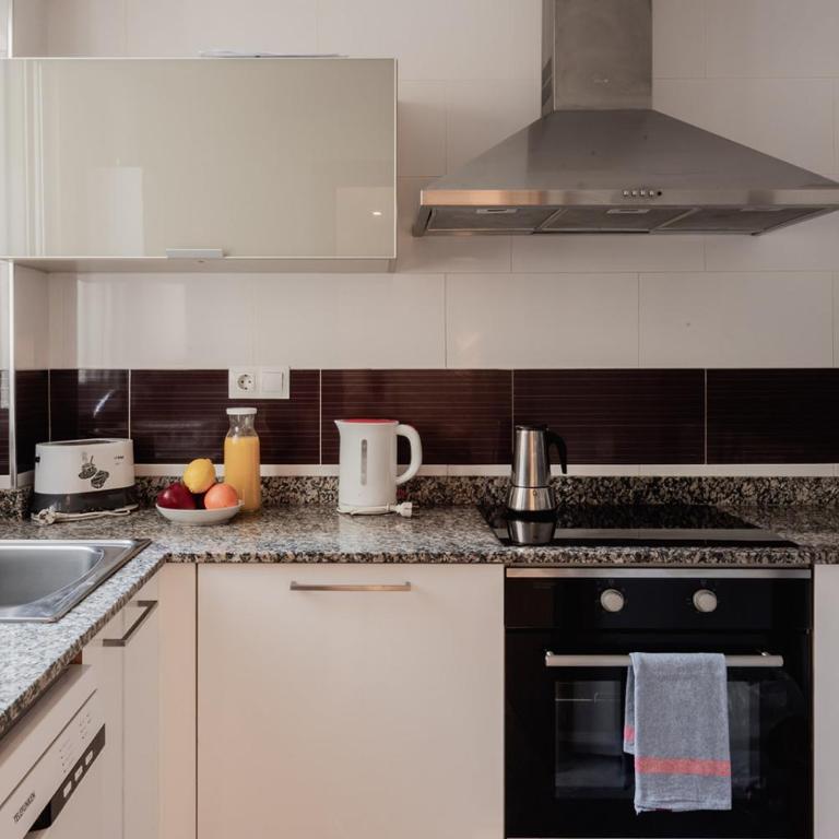 Apartamentos FV Flats Valencia - Mestalla 5 - Three-Bedroom Apartment - 2nd Floor - 20