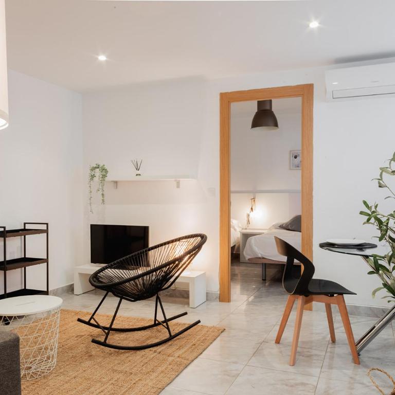 Apartamentos FV Flats Valencia - Mestalla 5 - Three-Bedroom Apartment - 2nd Floor - 5