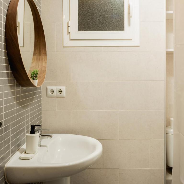 Apartamentos FV Flats Valencia - Mestalla 5 - Three-Bedroom Apartment - 3rd Floor - 18