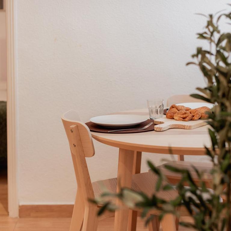Apartamentos FV Flats Valencia - Mestalla 5 - Three-Bedroom Apartment - 3rd Floor - 2