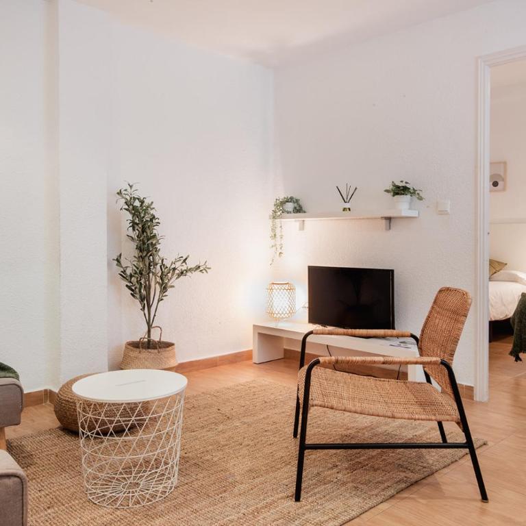 Apartamentos FV Flats Valencia - Mestalla 5 - Three-Bedroom Apartment - 3rd Floor - 3