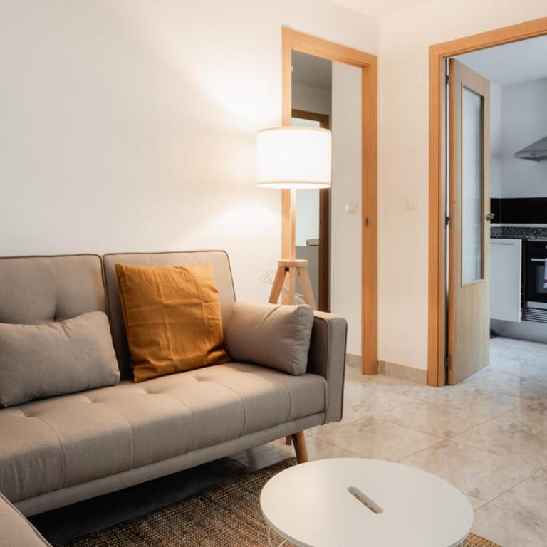 Apartamentos FV Flats Valencia - Mestalla 5 - Three-Bedroom Apartment - 2