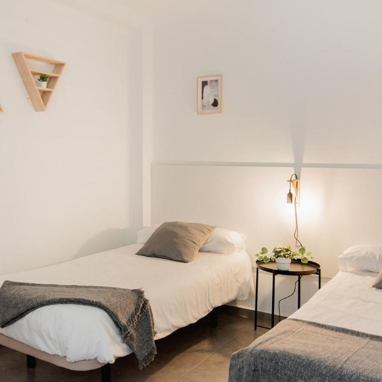 Apartamentos FV Flats Valencia - Mestalla 7 - Three-Bedroom Apartment - 3rd Floor - 22