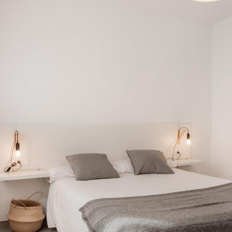 Apartamentos FV Flats Valencia - Mestalla 7 - Three-Bedroom Apartment - 3rd Floor - 13