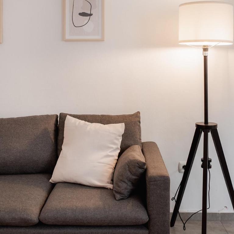Apartamentos FV Flats Valencia - Mestalla 7 - Three-Bedroom Apartment - 3rd Floor - 9