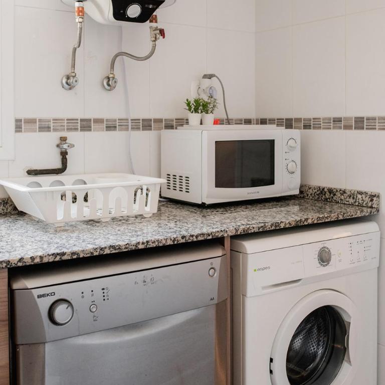 Apartamentos FV Flats Valencia - Mestalla 7 - Three-Bedroom Apartment - 3rd Floor - 33
