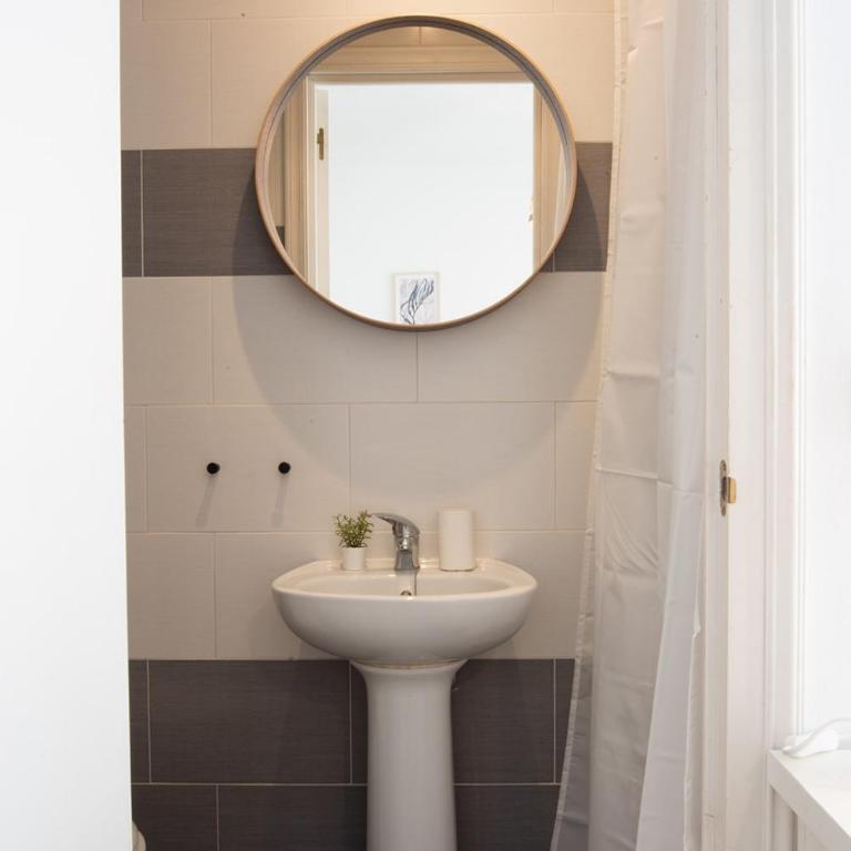 Apartamentos FV Flats Valencia - Mestalla 7 - Three-Bedroom Apartment - 4th Floor - 24