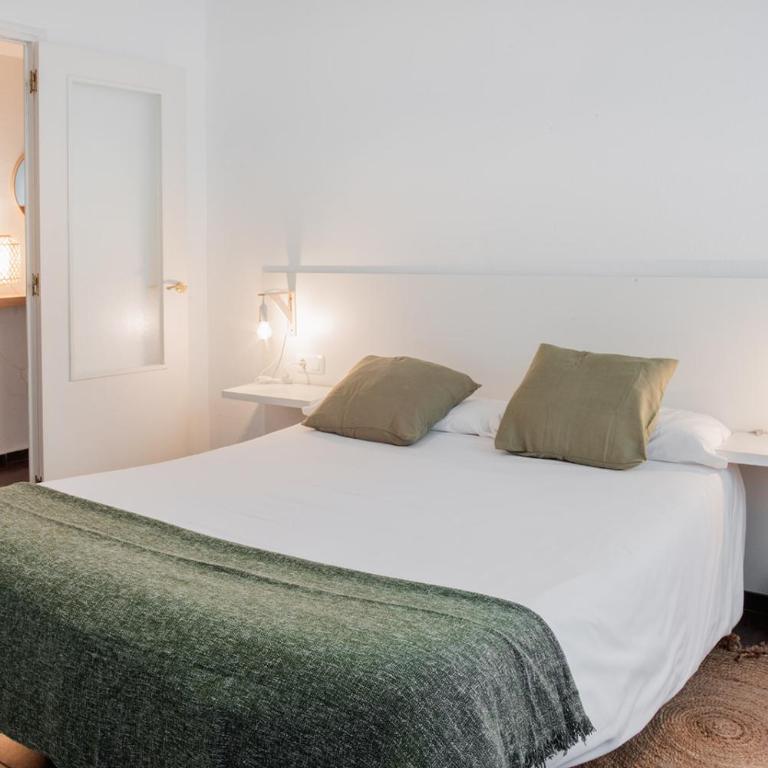 Apartamentos FV Flats Valencia - Mestalla 9 - Three-Bedroom Apartment - 4th Floor - 5