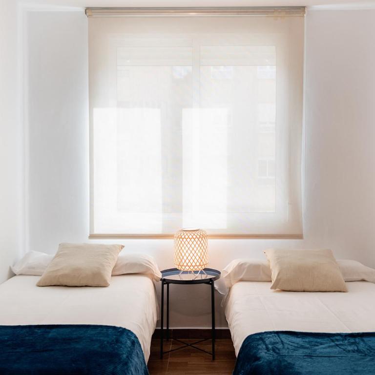 Apartamentos FV Flats Valencia - Mestalla 9 - Three-Bedroom Apartment - 3rd Floor - 20