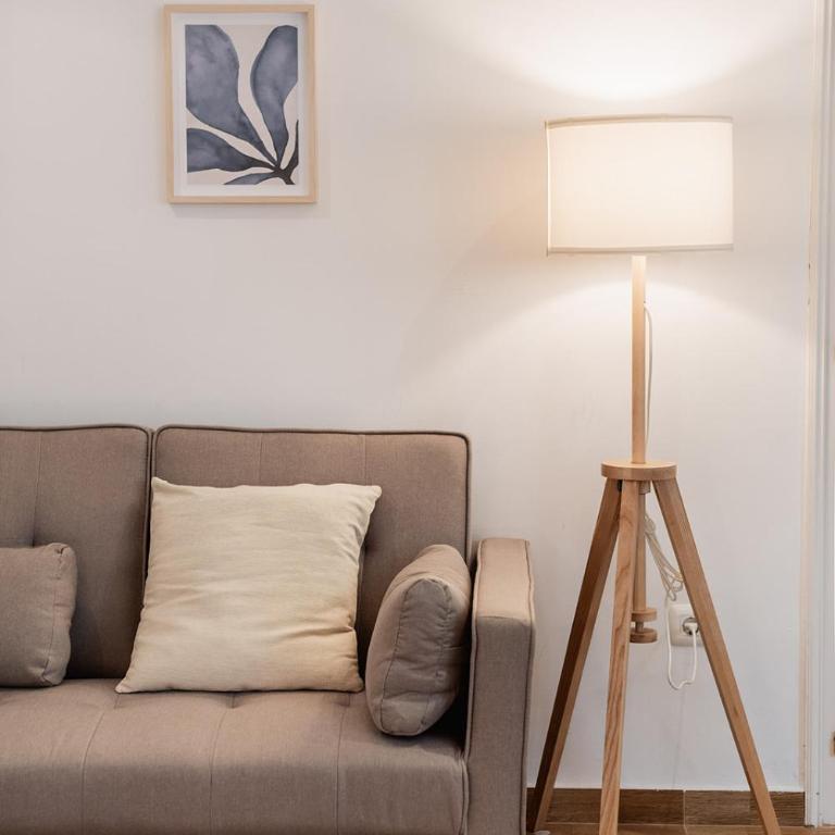 Apartamentos FV Flats Valencia - Mestalla 9 - Three-Bedroom Apartment - 3rd Floor - 5
