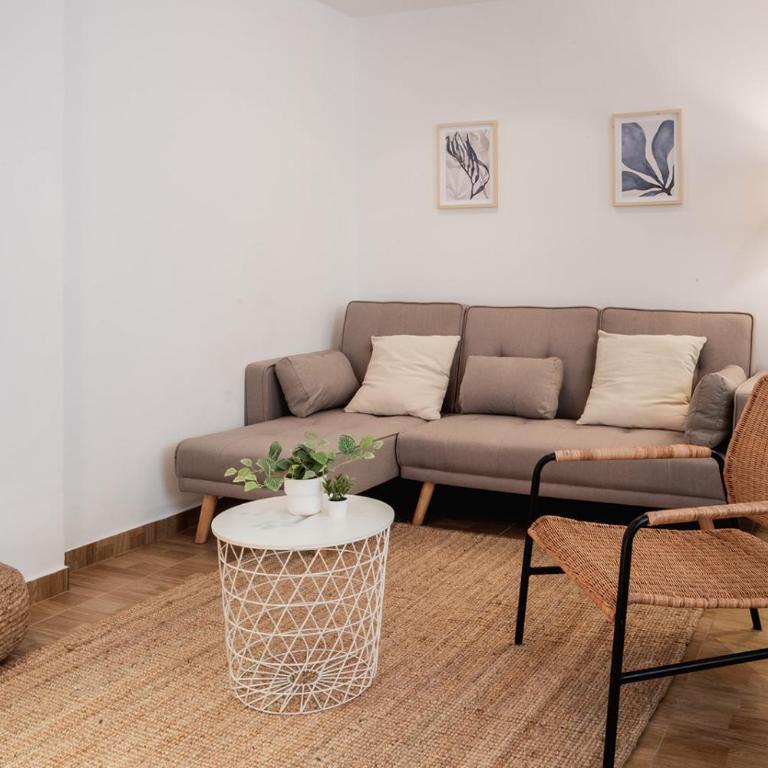 Apartamentos FV Flats Valencia - Mestalla 9 - Three-Bedroom Apartment - 3rd Floor - 1