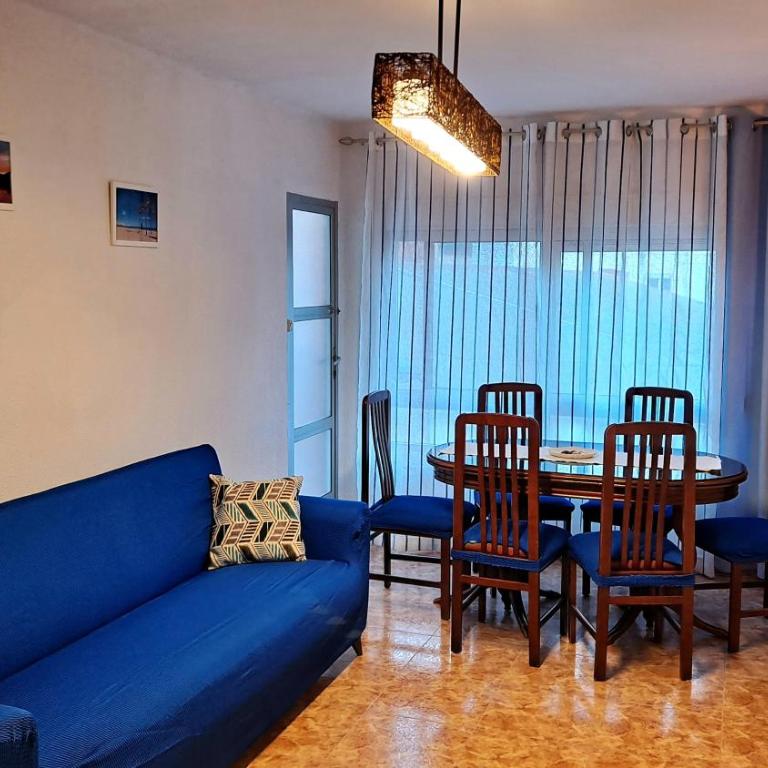 Casa de Maria - Three-Bedroom Apartment with Balcony - 7