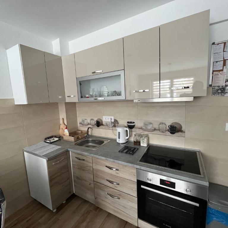 Apartments Dora - One-Bedroom Apartment - 8