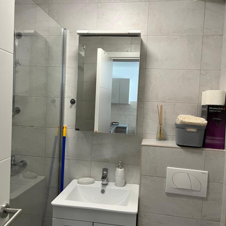 Apartments Dora - One-Bedroom Apartment - 10