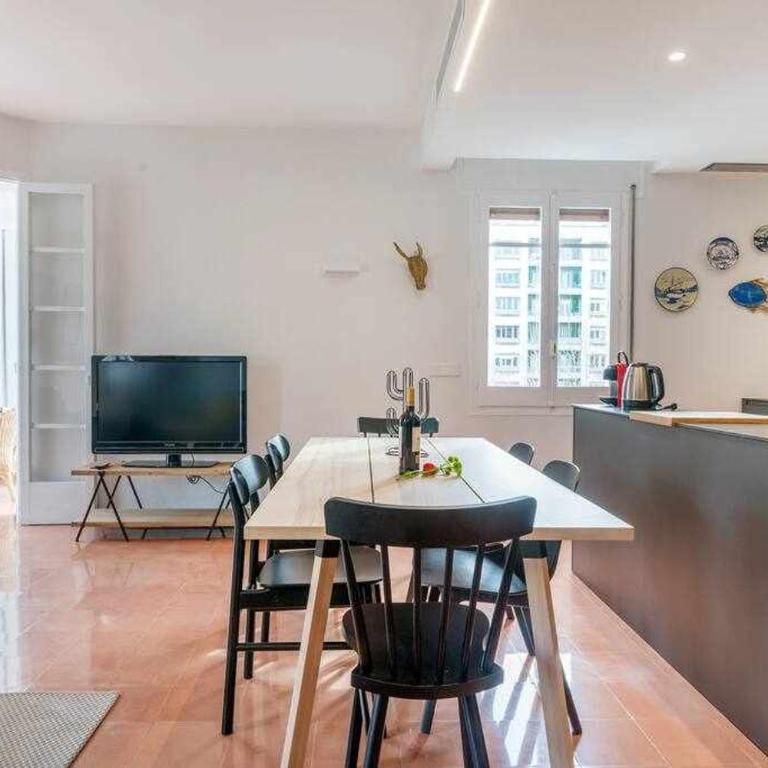 New top floor apt with a lot of light & air-con - Apartamento de 3 dormitorios - 9