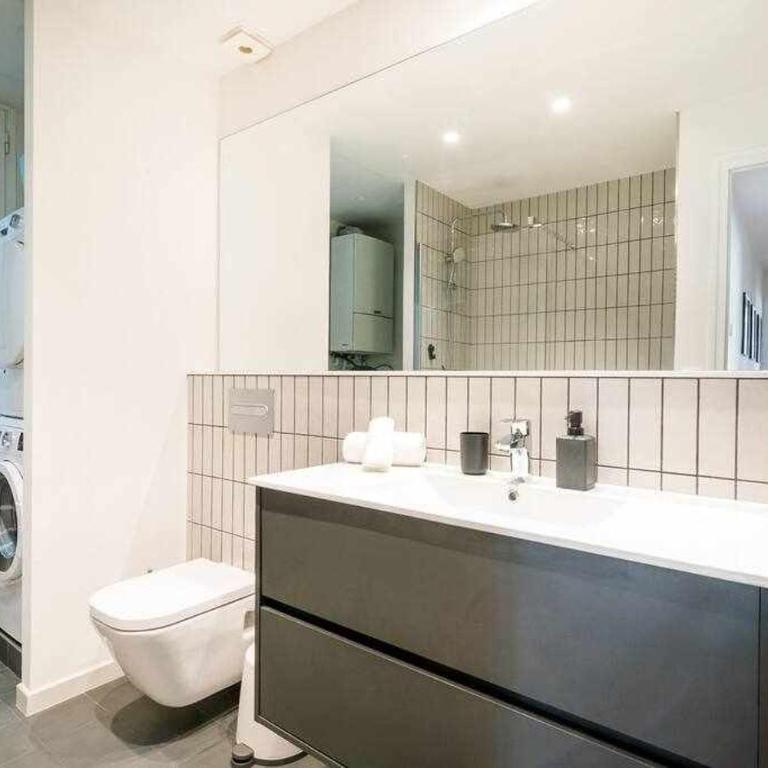New top floor apt with a lot of light & air-con - Apartamento de 3 dormitorios - 22