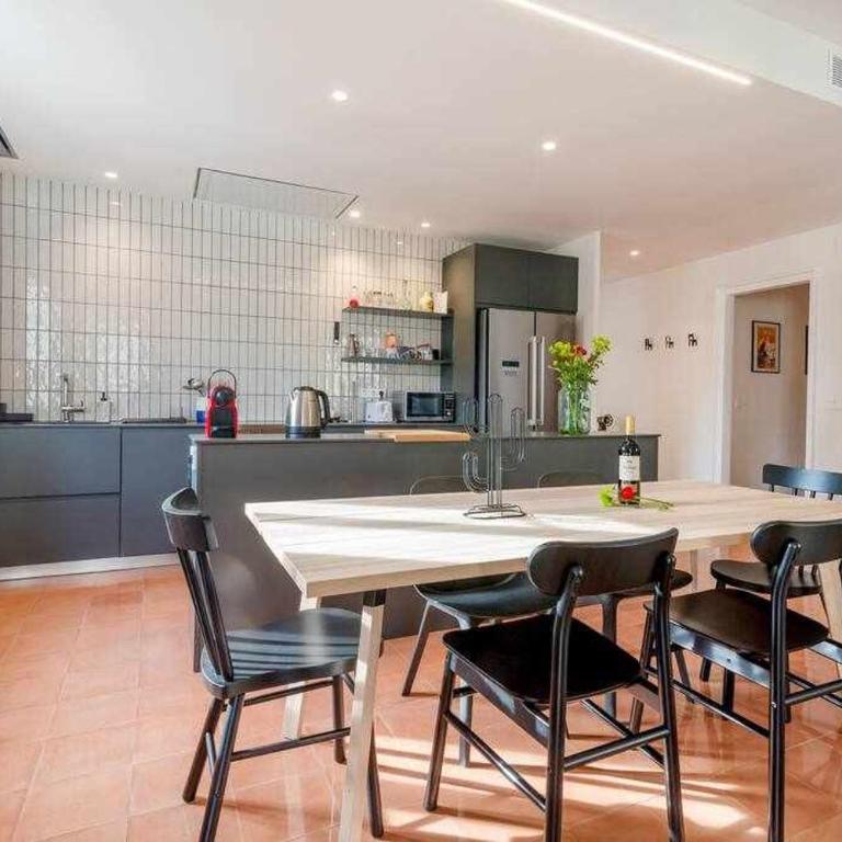 New top floor apt with a lot of light & air-con - Apartamento de 3 dormitorios - 24