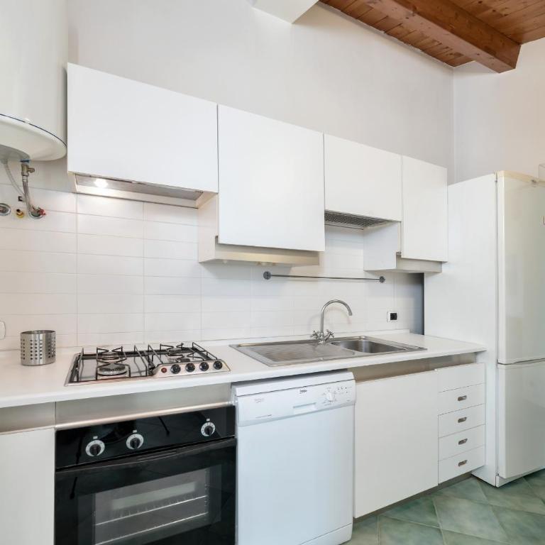 Archimede, appartamento con vista in centro a Marina di Ragusa - Apartment with Sea View - 18