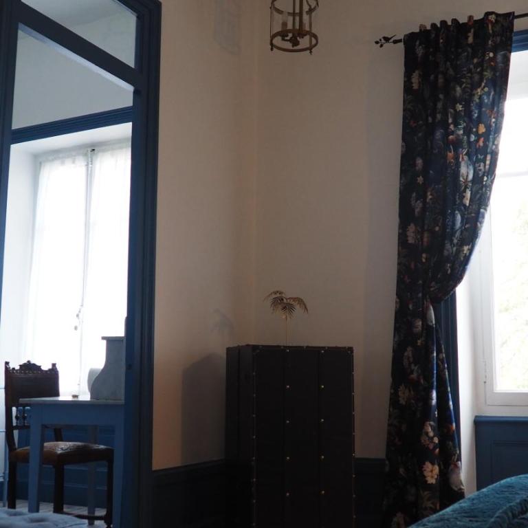 La Garenne de Morestel - Chambre Double avec Salle de Bains Privative - 9