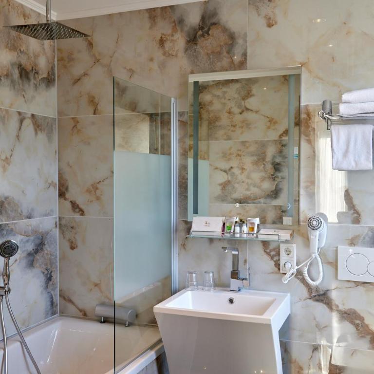 Atlas Posthotel - Deluxe Doppelzimmer - 22