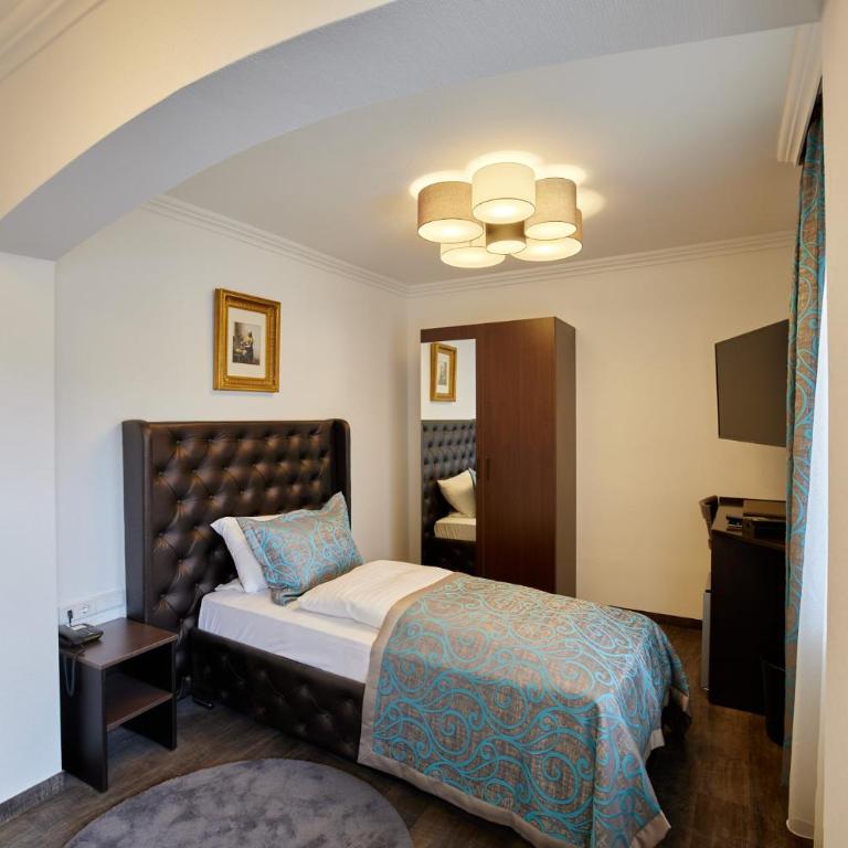 Atlas Posthotel - Einzelzimmer mit Balkon - 2