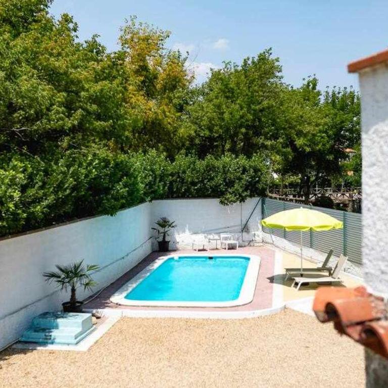 Newly renovated room w Pool & BikeParking - Habitación Doble - 13