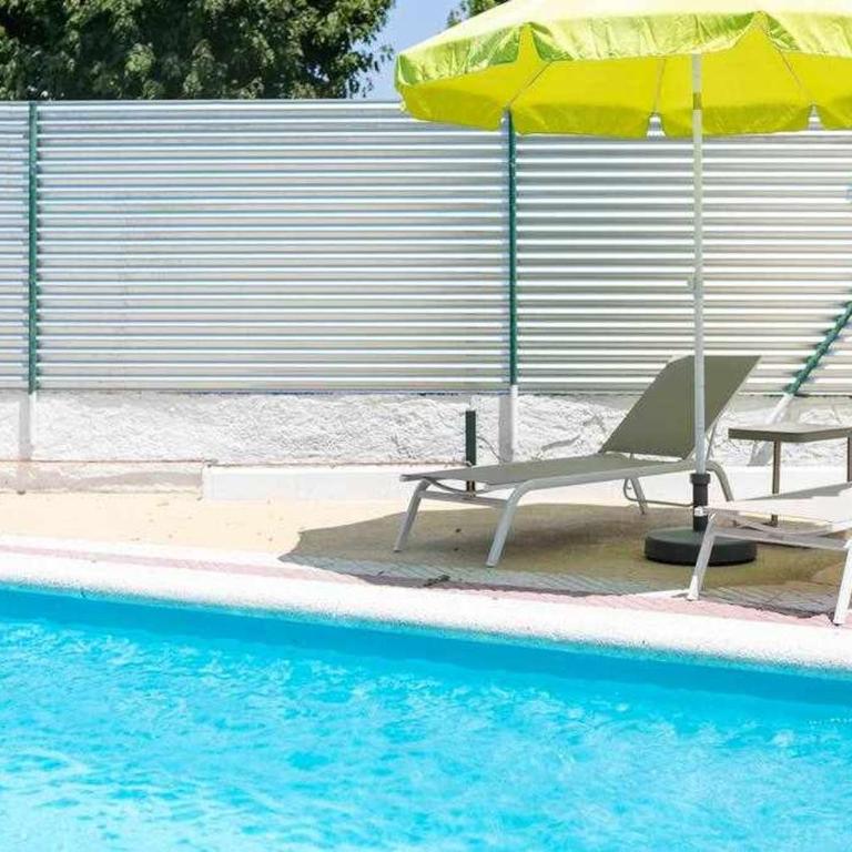 Newly renovated room w Pool & BikeParking - Habitación Doble - 14