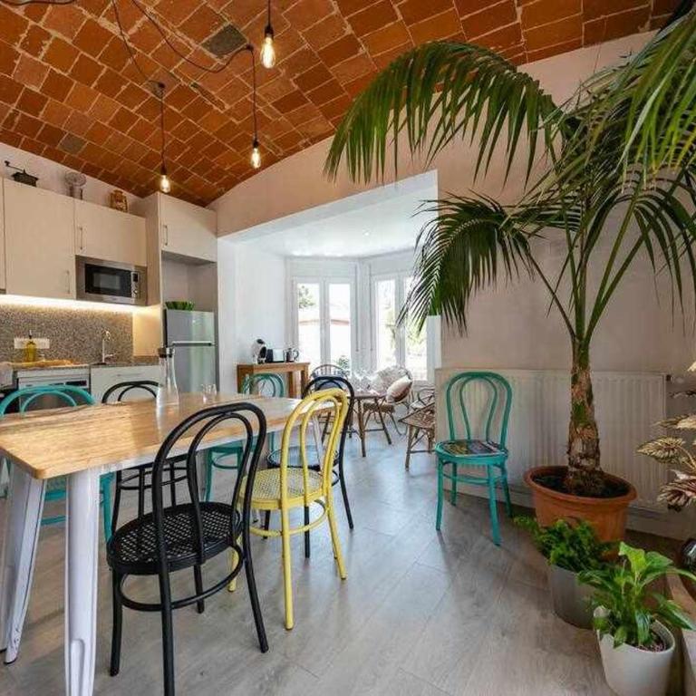 Newly renovated room w Pool & BikeParking - Habitación Doble - 22