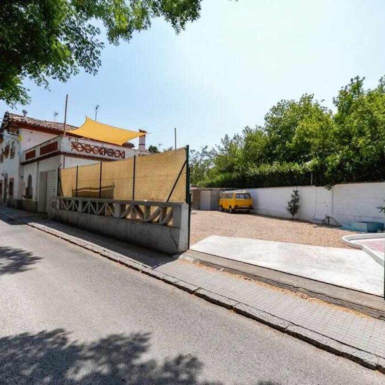 Newly renovated room w Pool & BikeParking - Habitación Doble - 29