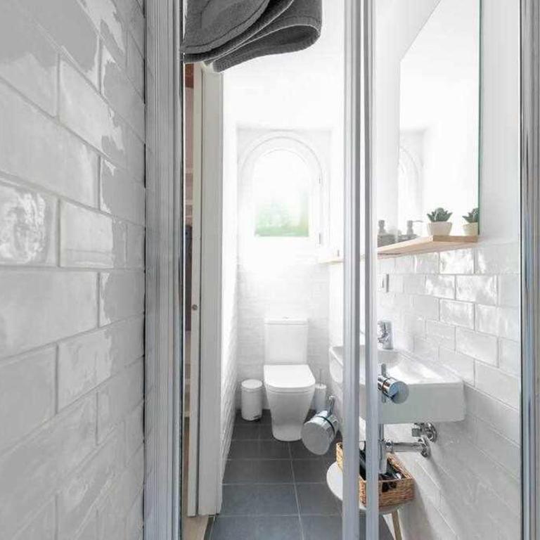 Newly renovated room w Pool & BikeParking - Habitación Doble Deluxe - 2