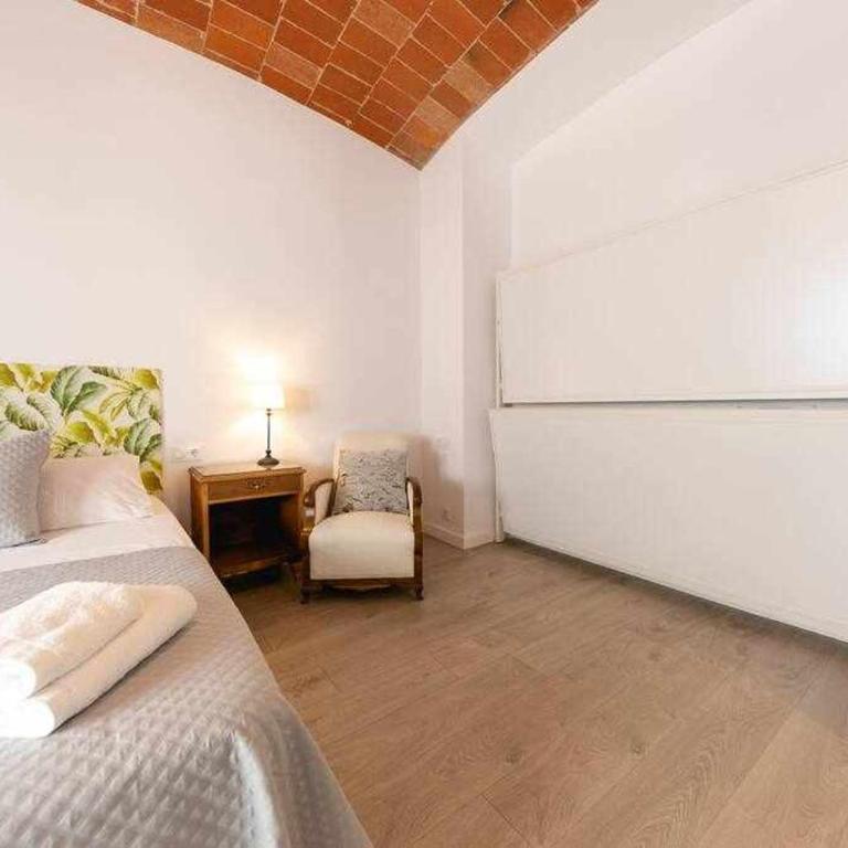Newly renovated room w Pool & BikeParking - Habitación Doble Deluxe - 15