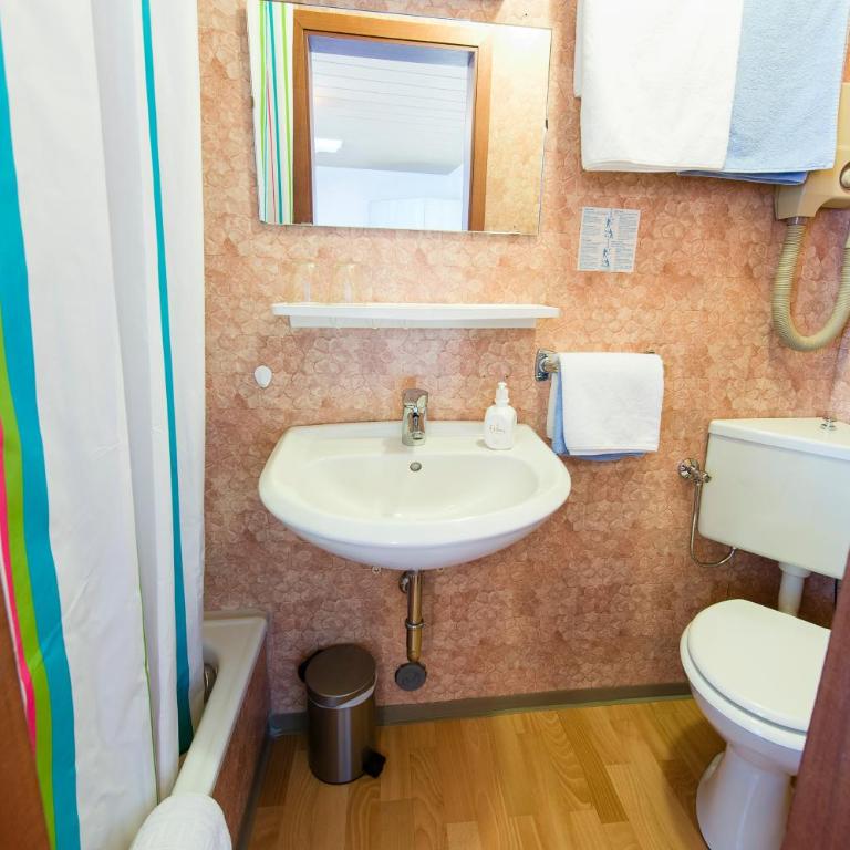 Hotel Garni Viktoria - Nicht renoviertes Doppelzimmer - 1